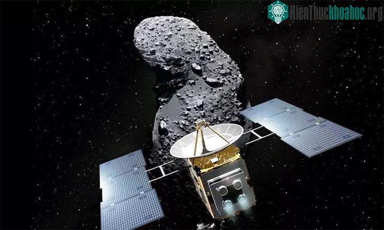 Hayabusa 2 bay tới tiểu hành tinh cổ Ryugu vào tháng 6/2018. (Ảnh: JAXA).