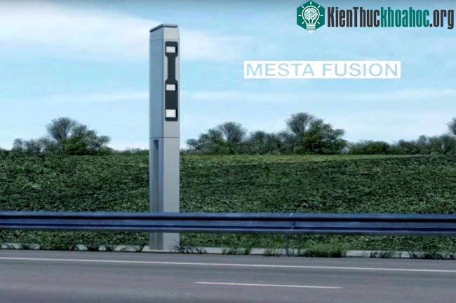 Tháp pháo "radar" giúp kiểm soát tốc độ của các phương tiện lưu thông và vượt đèn đỏ ảnh 0