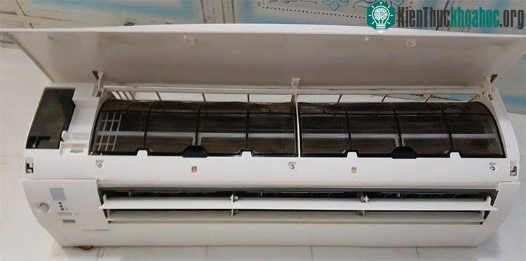 Máy lạnh phun sương là chuyện không nghiêm trọng.
