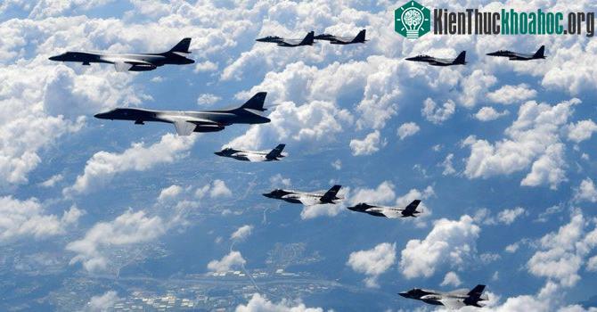 Vùng cấm bay là vùng lãnh thổ trên không mà các loại máy bay bị hạn chế bay vào.
