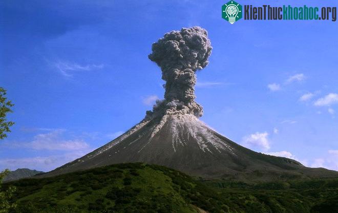 Phun Sol khí (aerosols) vào tầng bình lưu mô phòng hiệu ứng làm mát của các núi lửa. (Ảnh: Xosnak).