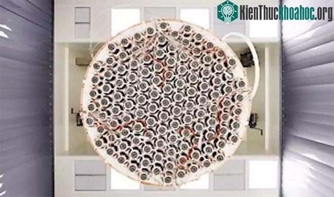 Máy dò vật chất tối XENON1T.