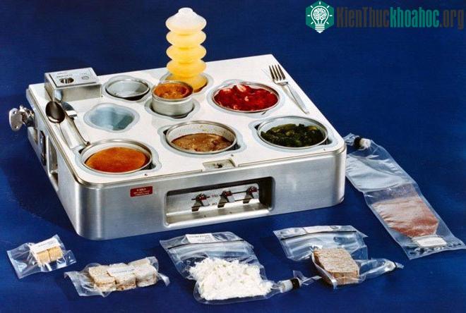 &nbsp;Đến giai đoạn phóng trạm vũ trụ Skylab vào những năm 1970, thực phẩm lúc này đã đa dạng hơn.