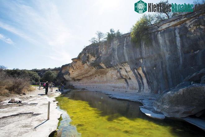 Khu vực hạ lưu sông Pecos.