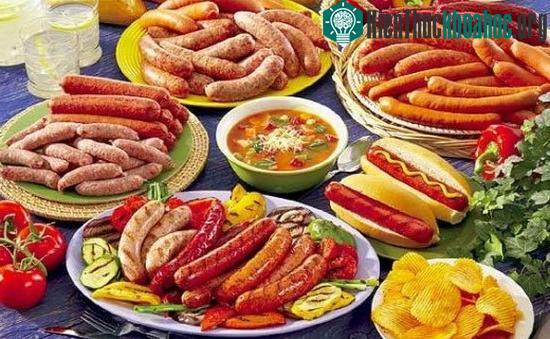 Thực phẩm chế biến sẵn đang chiếm phần lớn trong khẩu phần ăn của nhiều người trên thế giới.