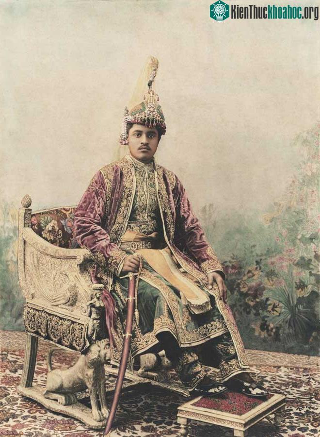 ô màu các bức ảnh bằng tay đã có ở Nhật Bản và Trung Quốc