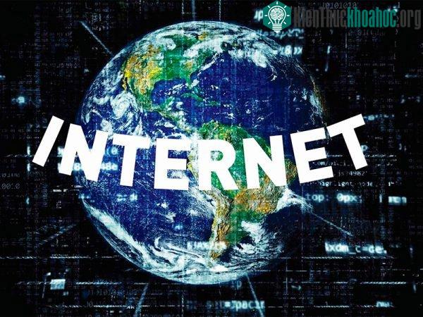 Internet đóng vai trò vô cùng quan trọng trong cuộc sống hiện đại ngày nay.