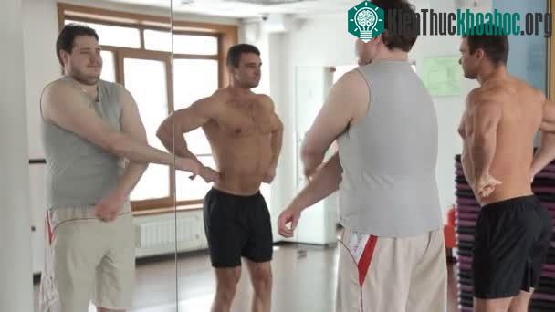 Tại sao vừa tập gym xong người to chật cả áo, về đến nhà thì lại hết? ảnh 2