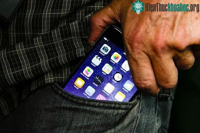 So với những chiếc máy vi tính thời kỳ đầu, smartphone thời nay thực sự là một phép màu kỳ diệu.