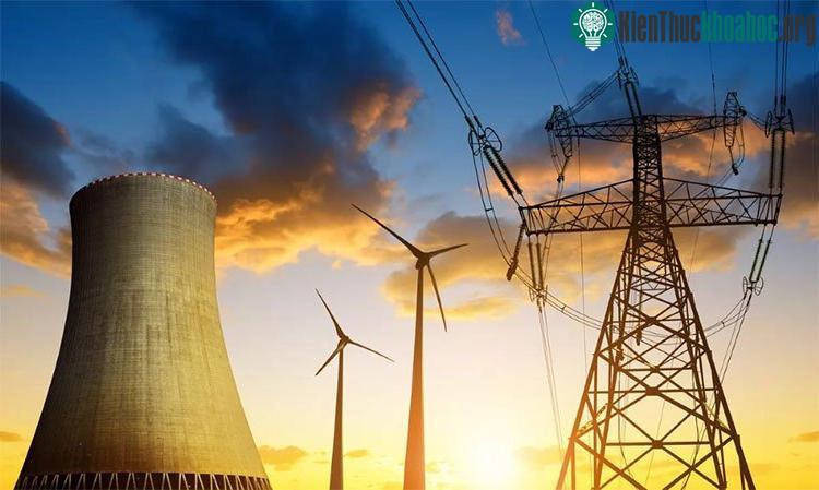 Nhà toán học J. Ernest Wilkins người Mỹ là người đầu tiên đề cập đến hạt nhân và muốn biến nguồn năng lượng này thành điện năng.