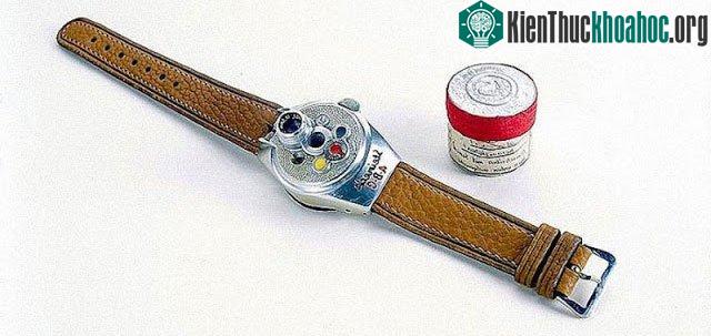 Những vũ khí cực lợi hại được "phủ" lớp vỏ đẹp mĩ miều ảnh 5