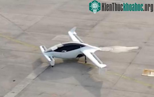 Lilium Jet 5 chỗ ngồi được phát triển từ phiên bản thử nghiệm 2 chỗ ngồi.