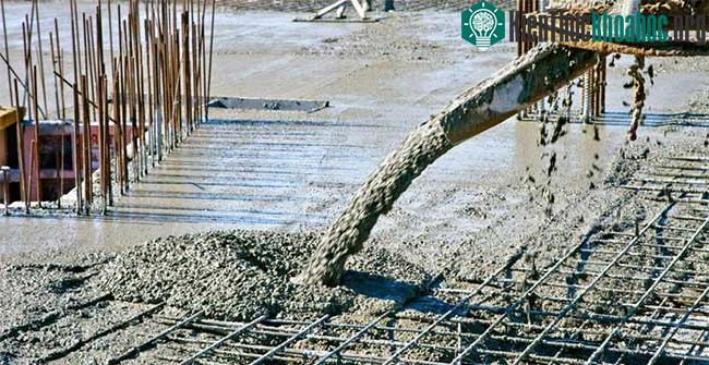 Làm mặt kỹ quá sẽ làm cho lượng nước và xi măng bị tách và nổi trên bề mặt hỗn hợp bê tông.