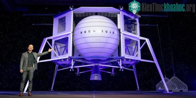 Jeff Bezos giới thiệu thiết bị có khả năng hạ cánh lên Mặt Trăng mang tên Blue Moon.