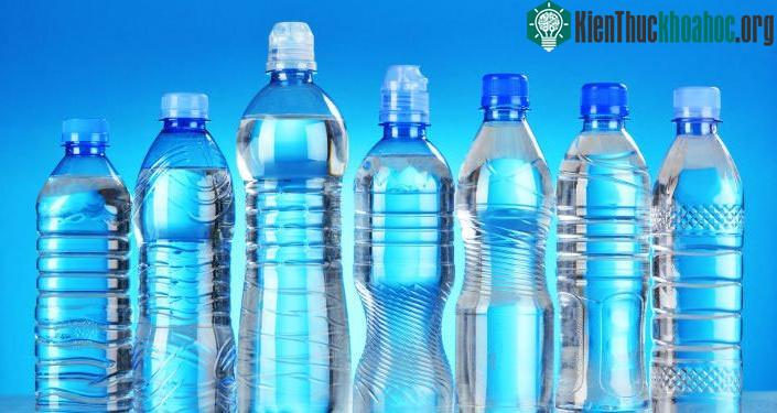 Các nhà khoa học đã phát triển được loại giày trên cơ sở chai nhựa.