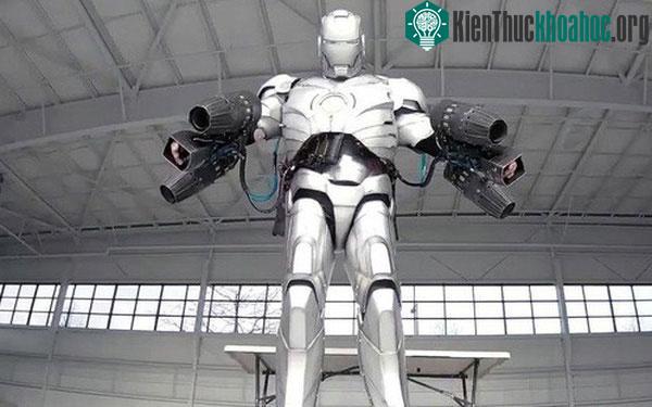Bộ giáp Iron man của Adam Savage.
