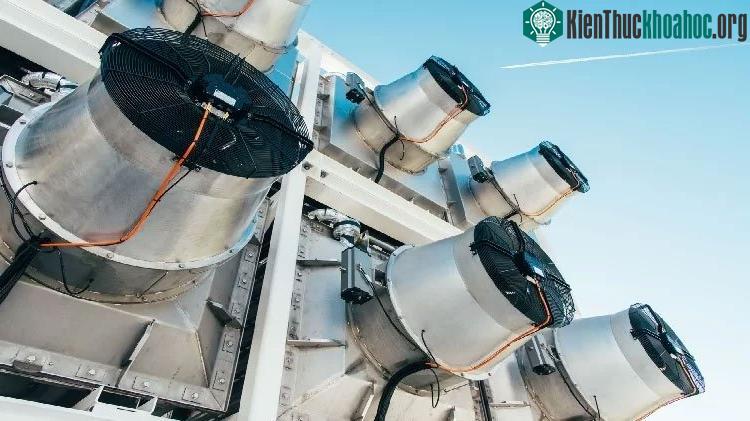 Máy thu gom CO2 chạy bằng năng lượng điện.