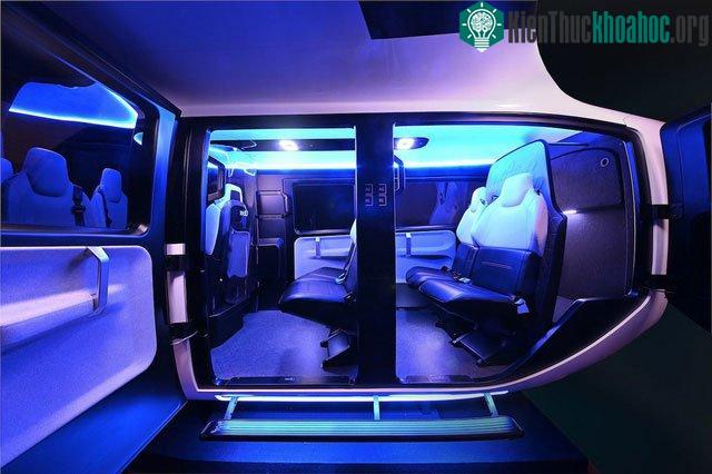 Dịch vụ này sẽ có giá tương đương với Uber Black - dịch vụ gọi xe hạng sang hiện tại của Uber.