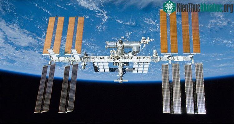 Hình ảnh ISS được chụp từ tàu con thoi Atlantis vào ngày 23/5/2010.