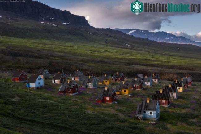 Phần lớn dân ở Greenland là người Eskimo.