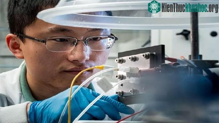 Lò phản ứng biến khí thải nhà kính thành nhiên liệu ảnh 0