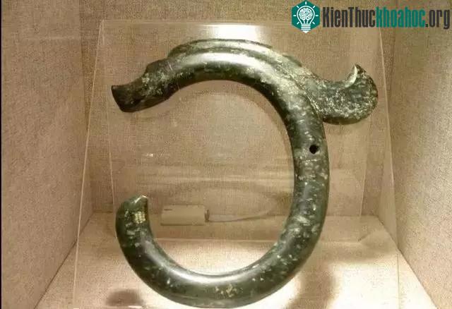 Ngọc Trư Long thuộc văn hóa Hồng Sơn