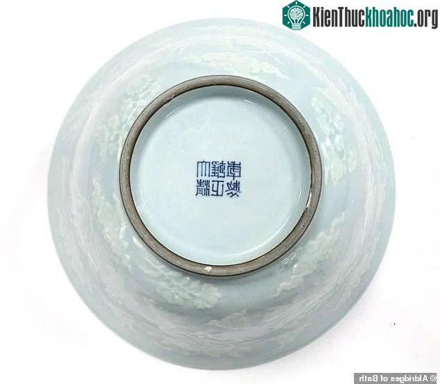 Chiếc bát sứ thời Ung Chính.