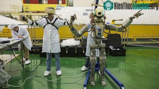 Skybot F850 có chế độ tự hành hoặc được con người điều khiển. (Ảnh: Roscosmos).