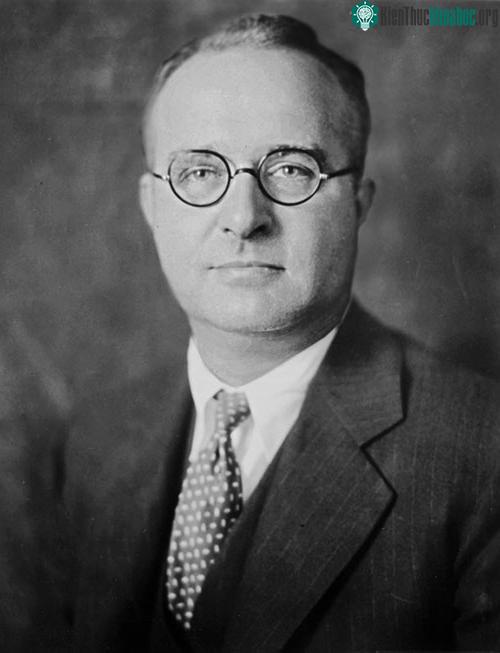 Ông Thomas Midgley.&nbsp;