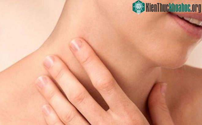 Nổi hạch ở cổ bên phải cảnh báo bệnh gì, có nguy hiểm không? ảnh 1