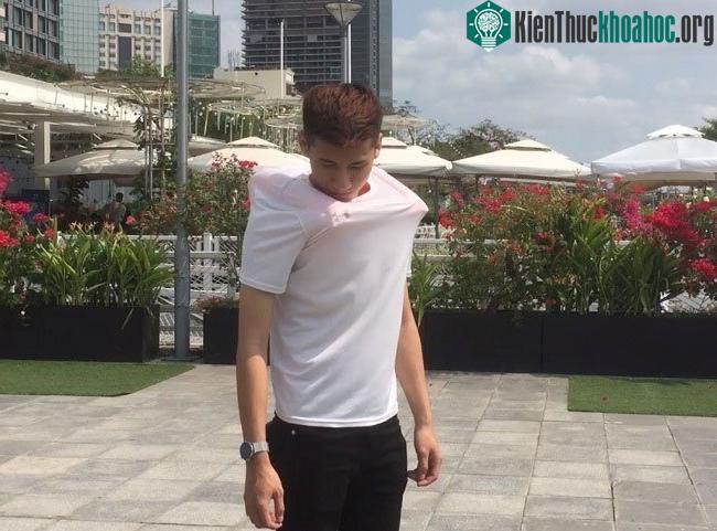 Áo thun sẽ như một chiếc áo phao khi xảy ra đuối nước.