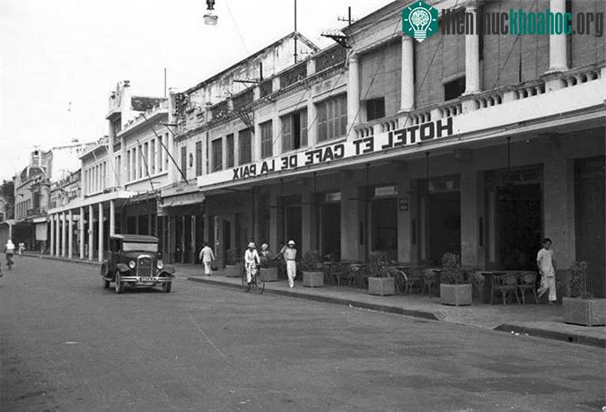 Một quán cà phê trên phố Rue Paul Bert xưa.