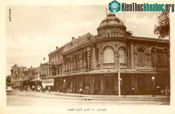 Tòa nhà Garage Boillot xây năm 1900 tại số 3 phố Rue Paul Bert.