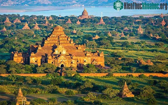 Kỳ quan thế giới cổ đại ở Bagan