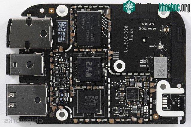 Tại sao hầu hết bảng mạch in lại có màu xanh lá cây trong khi của Apple lại màu đen? ảnh 2