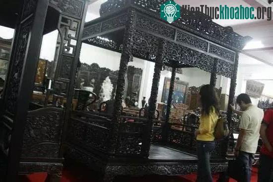 Ông Lâm Nhất Quý đã mua lại chiếc giường này với mức giá 20 triệu nhân dân tệ.