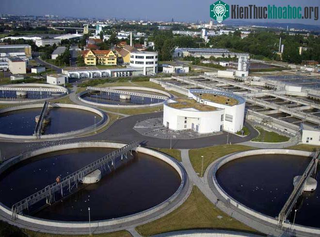Mỗi mét khối nước ngọt trộn với nước biển tạo ra khoảng 0,65 kilowat giờ điện, đủ cho 30 phút vận hành một căn nhà thông thường tại Mỹ.