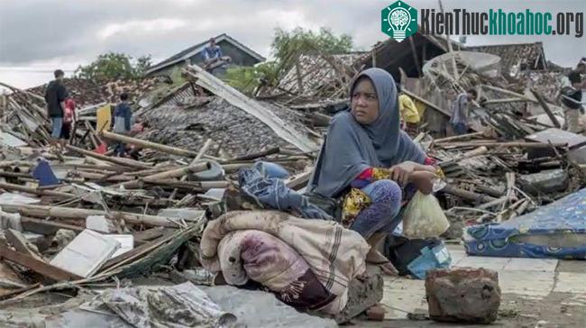 Indonesia nằm trong dải hoạt động địa chấn gọi là “vành đai lửa Thái Bình Dương”, thường xảy ra động đất