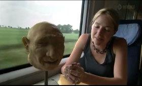 Roberts và mô hình Neanderthal.