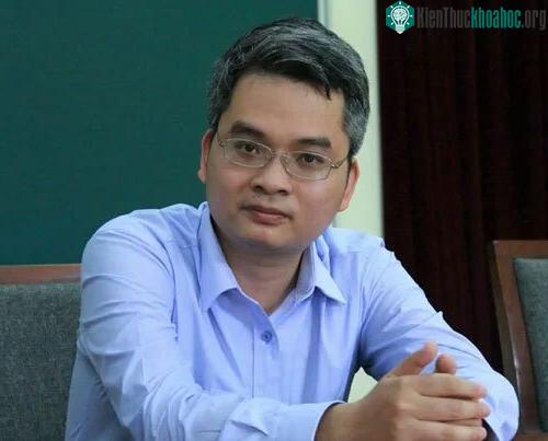 GS Phạm Hoàng Hiệp.