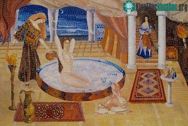 Tranh khảm "Cleopatra’s Milk Bath" (Bồn tắm Sữa của Cleopatra).