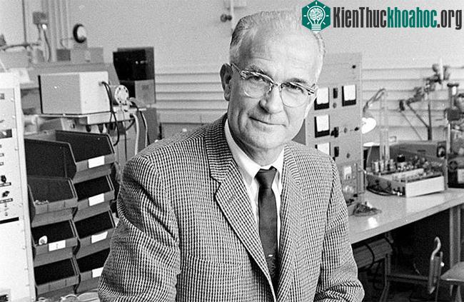 Nhà khoa học William Shockley.