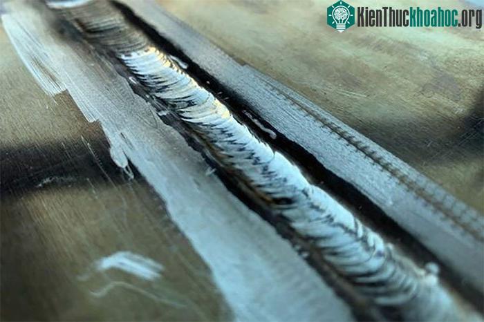 Hợp kim nhôm AA 7075 có thể giúp phương tiện tiết kiệm nhiên liệu cũng như đạt hiệu quả năng lượng cao hơn với xe điện.