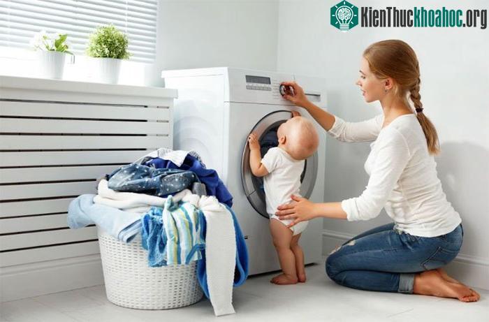 Các nhà khoa học vừa phát hiện ra trong máy giặt có thể chứa các vi khuẩn nguy hiểm.