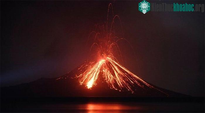 Lượng khí thải carbon dioxide do con người thải ra vượt xa sự phát thải của núi lửa.