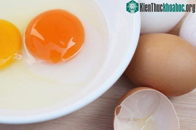 Đậu phụ kết hợp với lòng đỏ trứng là một món ăn tuyệt vời để bổ sung canxi.