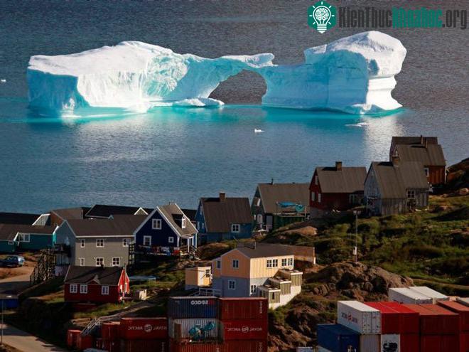 Thị trấn Kulusuk ở phía đông Greenland.