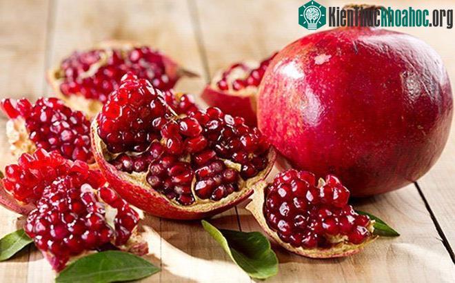 Lựu có thể thúc đẩy sự tiết axit dạ dày, và tinh bột có trong khoai tây cũng thúc đẩy sự tiết axit dạ dày.