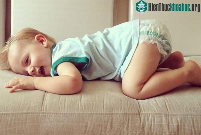 Cậu bé Rafael khi 2 tuổi 8 tháng vẫn không hề nói được một lời.