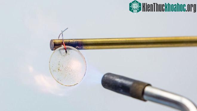 Thử nghiệm đốt cháy pin mới của APL.
